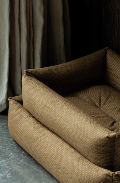 dark hazel stripe pet bed