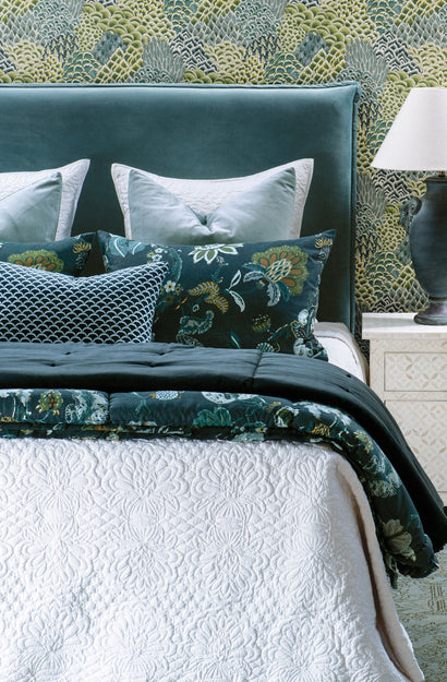 Fontanella White Bedspread