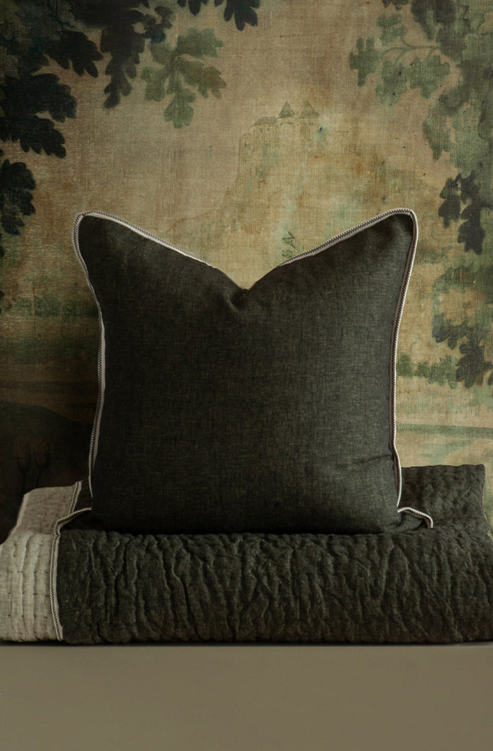 Appetto Midnight Moss Cushion