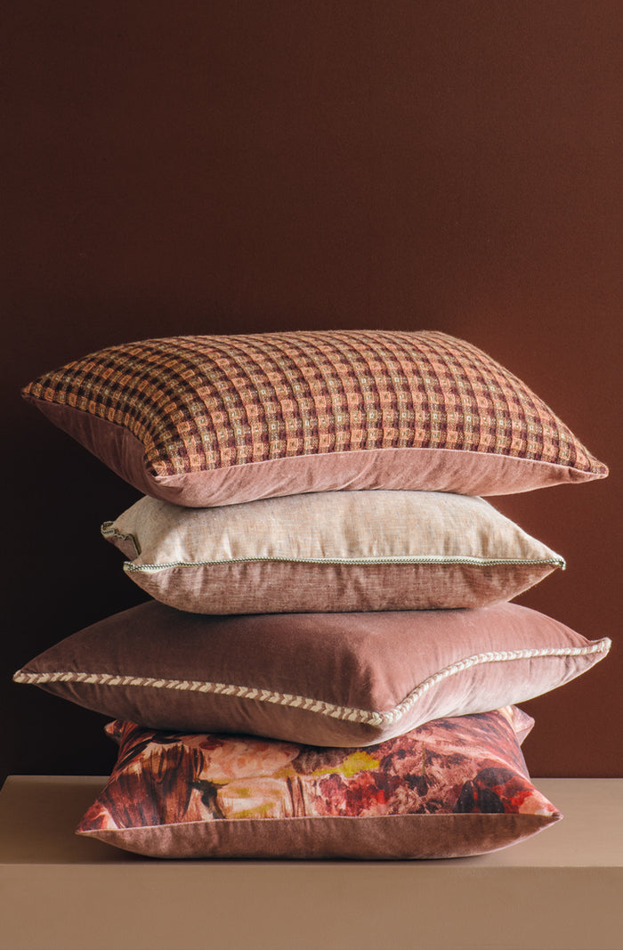 Appetto Dusky Merlot Cushion
