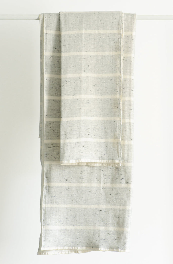 Estiva Bath Towel - Ivory/Grey