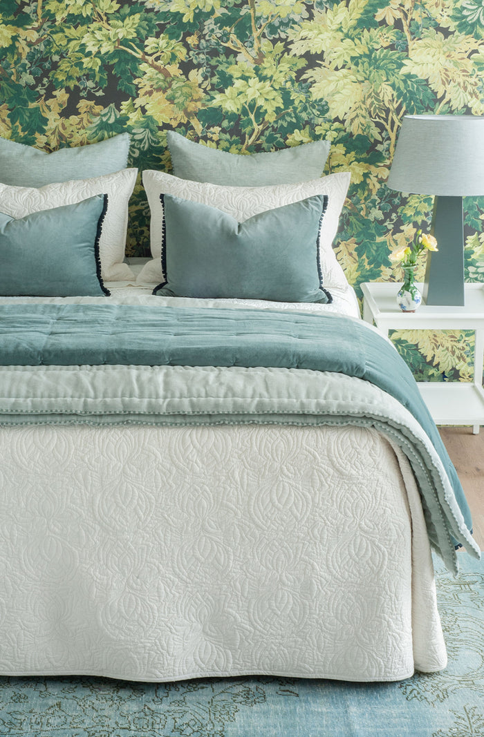 Fleur De L'Eau Ivory Bedspread