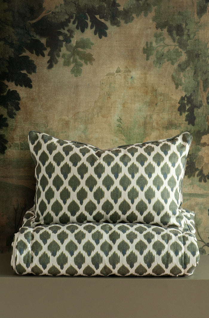 Kasumi Verde/Teal Cushion