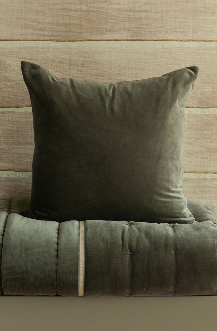 Luchesi Olive Eurocase Pair