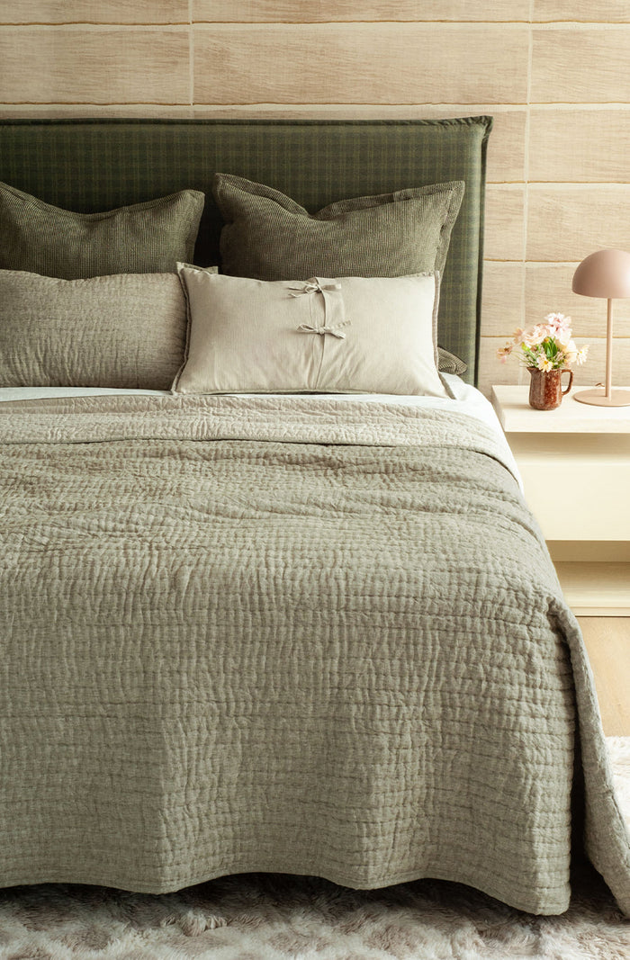 Misaka Light Moss Bedspread