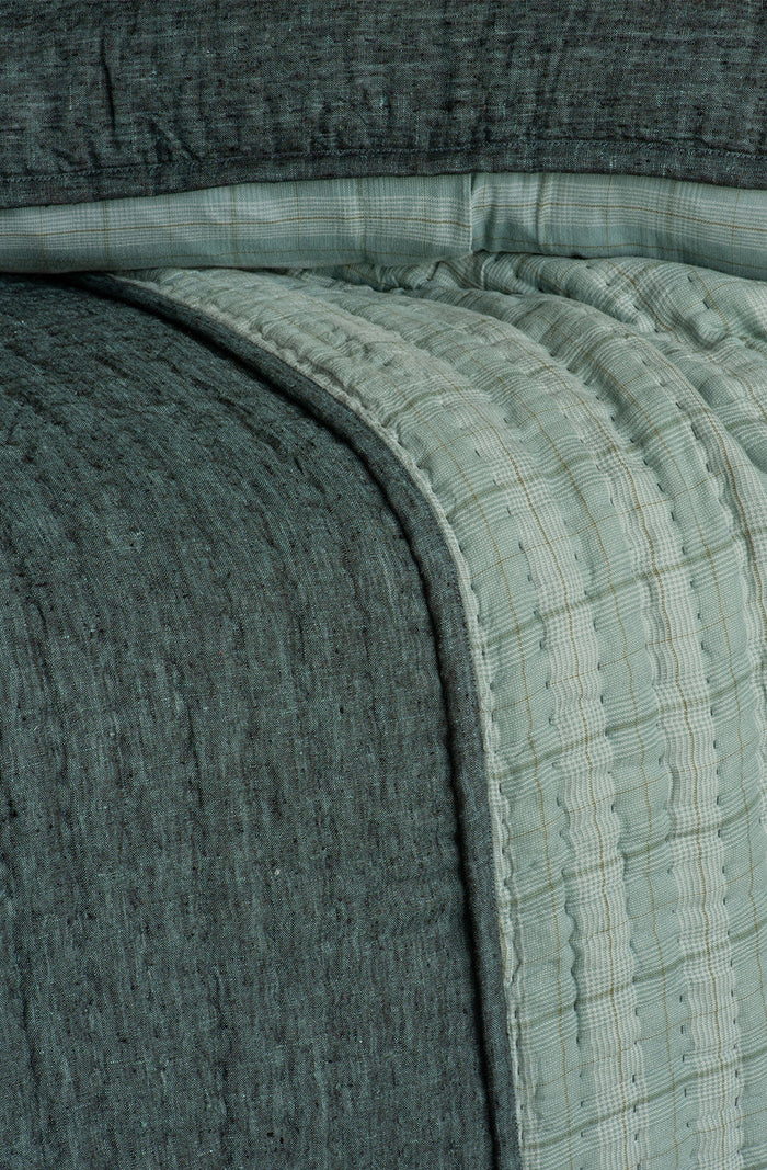 Misaka Mallard Bedspread