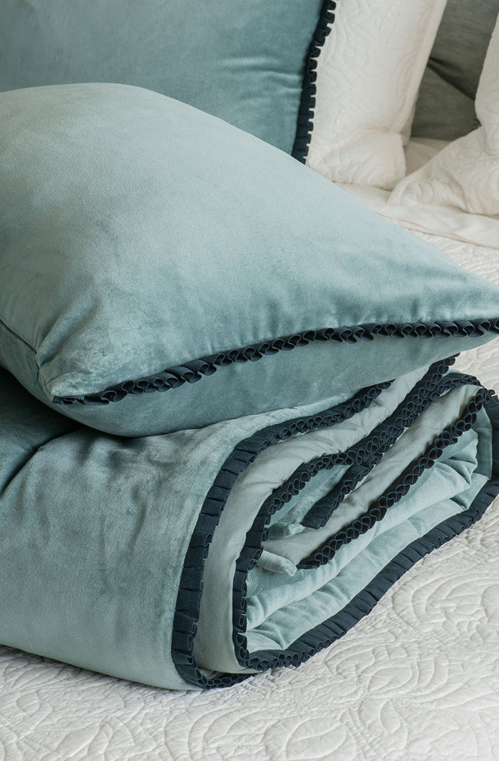 Plissado Duck Egg Comforter