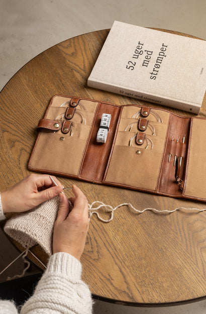 Project 7 Needle Case - Walnut/Gold