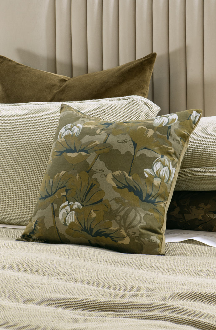 Waterlily Olive Comforter