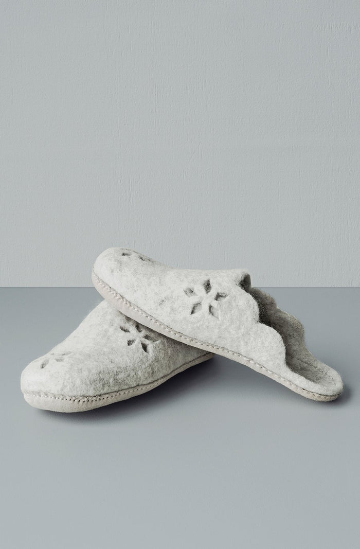 uteki slide slipper light grey
