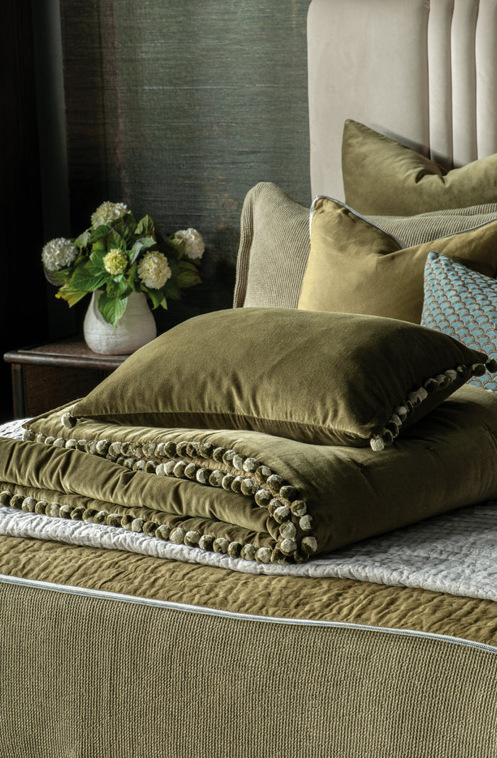 cerchio olive cushion