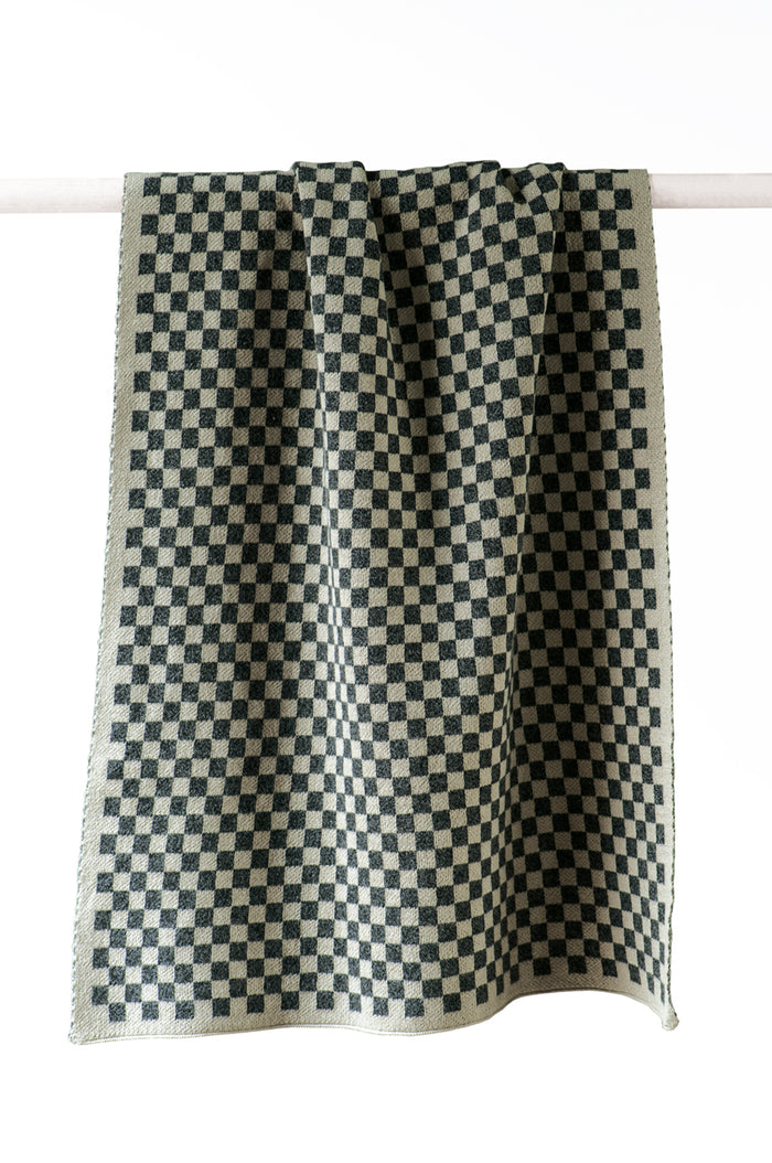 chekka graphite hand towel