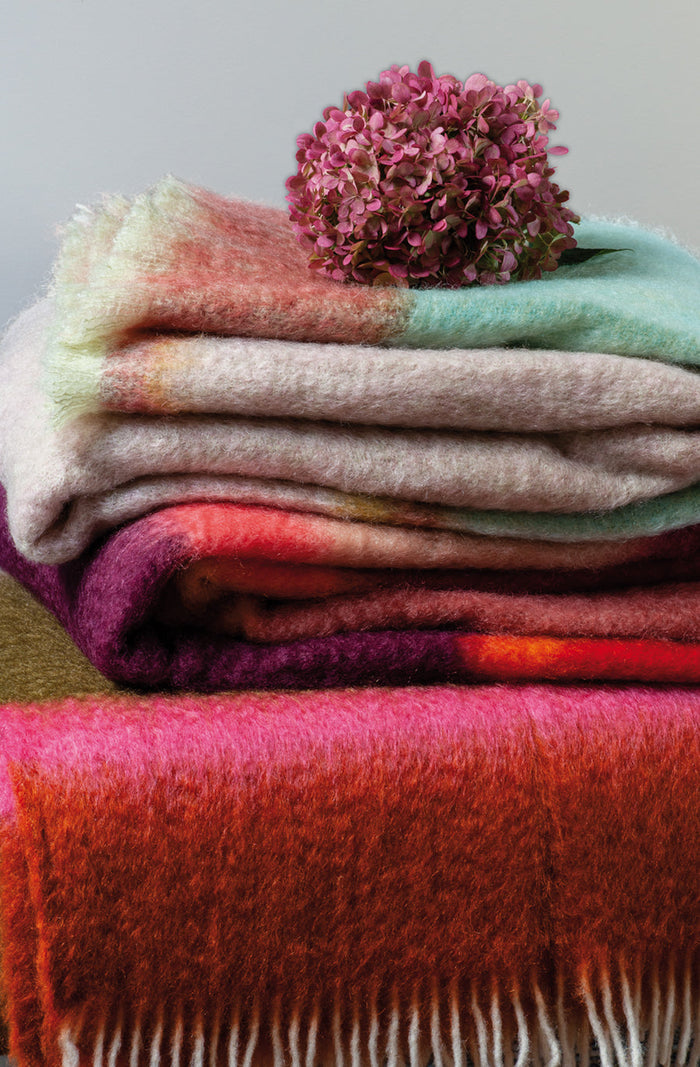 Matisse Throw Aubergine/Pink