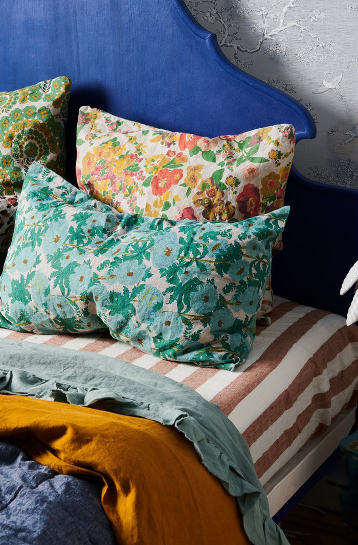 Joan's Floral Standard Pillowcase - Set of 2