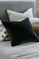 Petalo Black Comforter